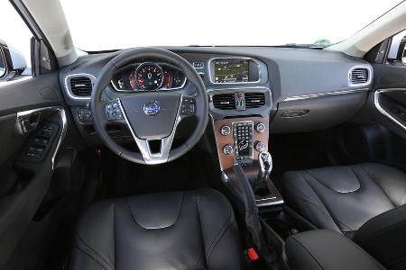 Volvo V40 T2, Cockpit