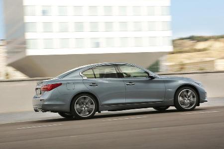 Infiniti Q50 3.5 V6 Hybrid, Seitenansicht