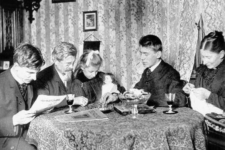 Familie Maybach: Karl, Wilhelm, Emma, Adolf und Bertha (v.l.n.r.)