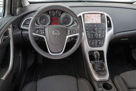 Opel Astra 1.6 SIDI Turbo, Cockpit, Lenkrad
