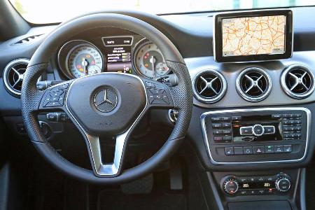 Mercedes CLA 250, Lenkrad
