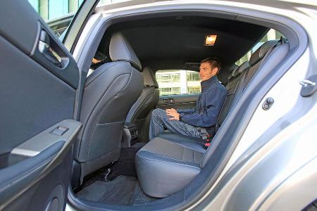 Lexus IS 300h, Rcksitz, Beinfreiheit