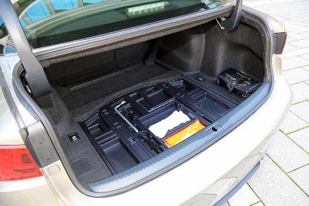 Lexus IS 300h, Kofferraum