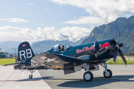 F4U Corsair - Red Bull