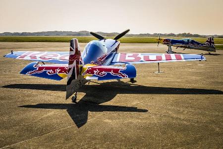Kunstflug - Red Bull