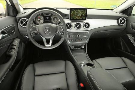 Mercedes GLA, Cockpit