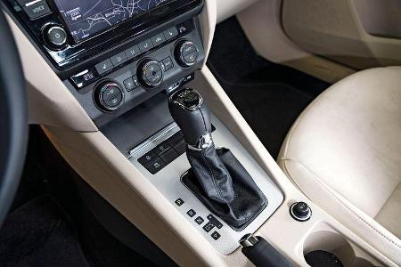 Skoda Octavia, Mittelkonsole, Schalthebel