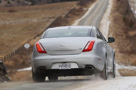 Jaguar XJ 3.0 AWD, Heckansicht