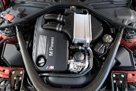 BMW M4 Competition, Motor