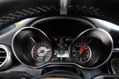Mercedes-AMG C63 S Coupé, Rundinstrumente