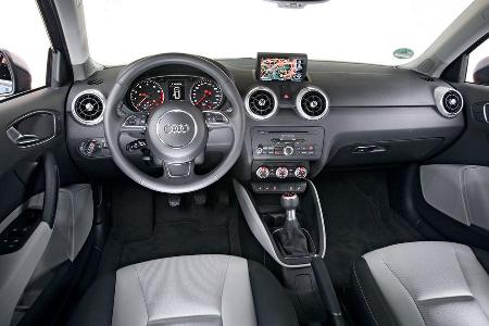 Audi A1 Sportback 1.2 TFSI, Cockpit, Lenkrad