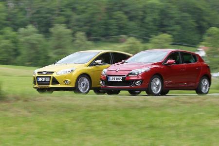 Ford Focus 1.0 Ecoboost, Renault Mégane TCe 130, Seitenansicht Ford Focus 1.0 Ecoboost, Renault Mégane TCe 130, Seitenansicht