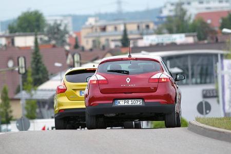 Ford Focus 1.0 Ecoboost, Renault Mégane TCe 130, Heckansicht