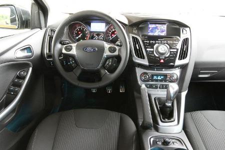 Ford Focus 1.0 Ecoboost, Cockpit, Lenkrad