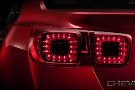 Das Design der Rückleuchten übernimmt der Chevrolet Malibu direkt vom Schwestermodell Camaro.