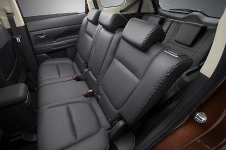 Mitsubishi Outlander Innenraum SUV Genf 2012
