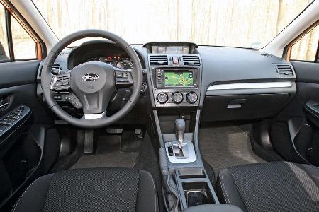 Subaru XV 2.0i, Lenkrad, Cockpit