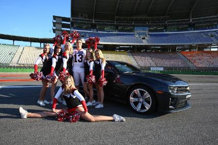 Chevrolet Camaro ZL1, Seitenansicht, Cheerleaders