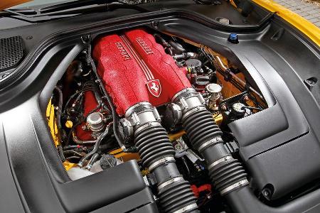 Ferrari California, Motor, Achtzylinder