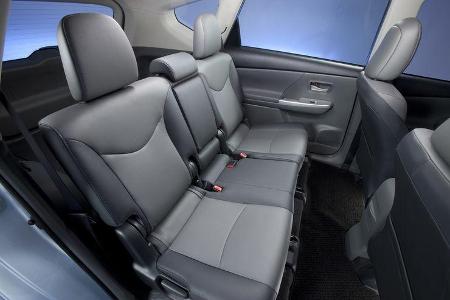 0111, Toyota Prius V, Rückbank