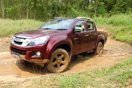 Isuzu D-Max 2,5l Double Cab 4WD, Front, Wasserdurchfahrt