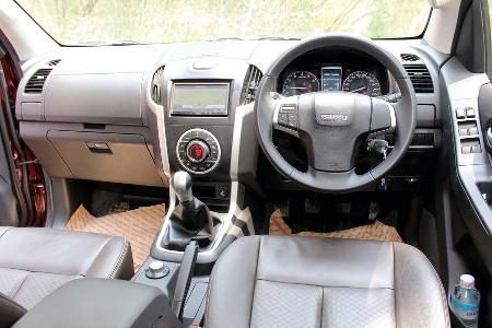 Isuzu D-Max 2,5l Double Cab 4WD, Cockpit, Lenkrad