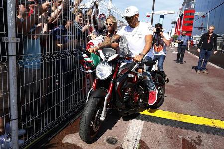 Lewis Hamilton - Motorrad - GP Monaco 2017