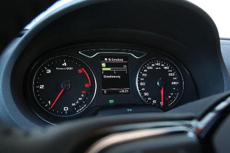 Audi A3, Tacho, Rundinstrumente