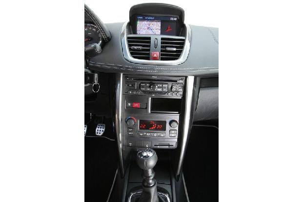Peugeot 207 CC 155 THP, Mittelkonsole