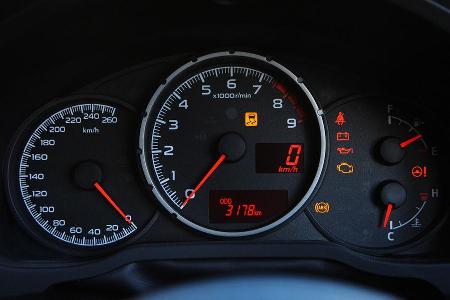 Subaru BRZ, Tacho, Rundinstrumente