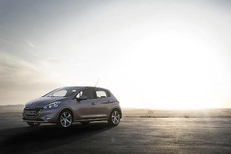 Peugeot 208, Front