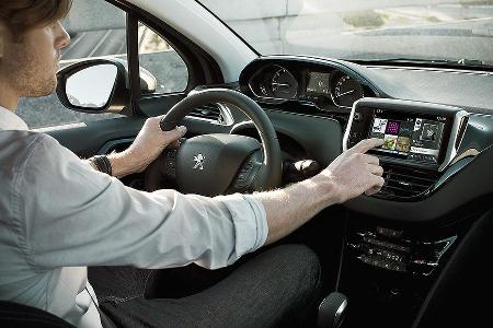 Peugeot 208 Front, Cockpit
