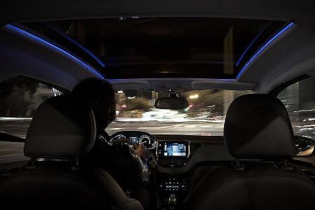 Peugeot 208 Front, Cockpit
