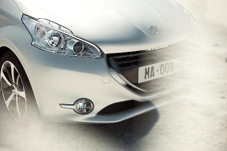Peugeot 208, Front