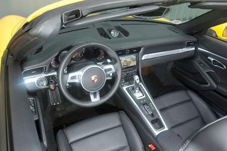 Porsche 911 Carrera Cabriolet, Cockpit