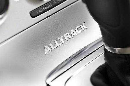 Der Offroad-Kombi kommt mit zwei Diesel- und zwei Benzinmotoren. Die beiden jeweils stärksten Aggregate sind serienmäßig an ...