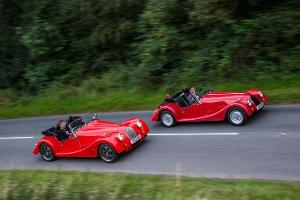 Morgan Plus 8 und Roadster V6 im Fahrbericht