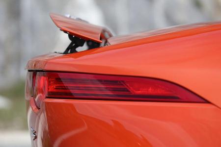 Jaguar F-Type S, Heckspoiler, Heckschrze