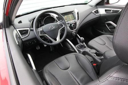Hyundai Veloster Blue 1.6, Cockpit, Lenkrad