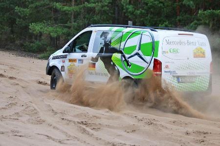 Mercedes Rallye-Vito Aicha des Gazelles im Fahrbericht