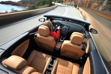 Opel Cascada, Dach offen, Innenraum