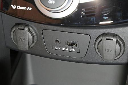 Hyundai i30 1.6 CRDi Coup, Anschlsse