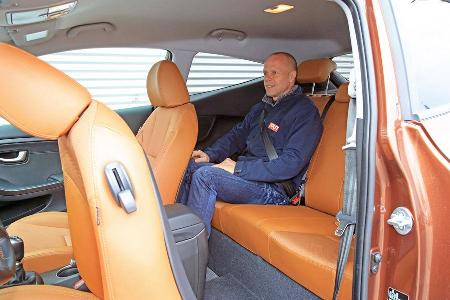 Hyundai i30 1.6 CRDi Coup, Rcksitz, Beinfreiheit