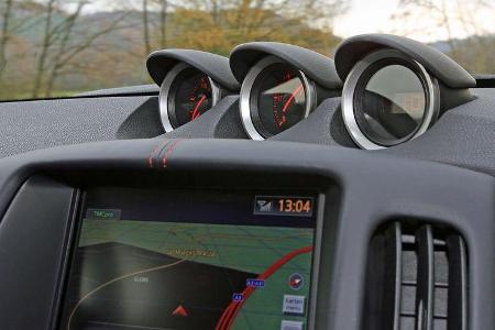 Nissan 370 Z Nismo, Rundinstrumente