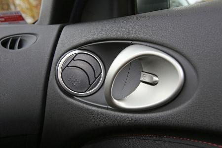 Nissan 370 Z Nismo, Türgriff