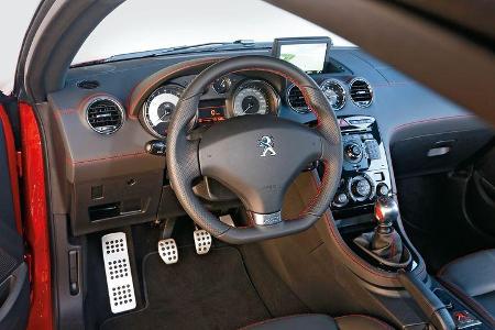Peugeot RCZ R, Cockpit