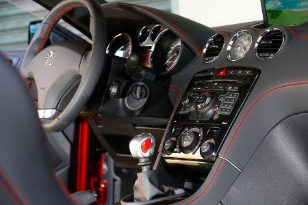 Peugeot RCZ R, Cockpit, Instrumente