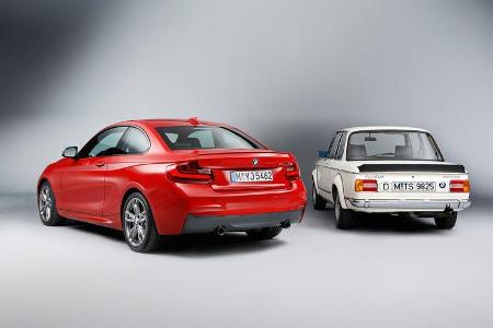 BMW M235, BMW 2002, Heckansaicht