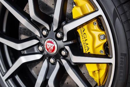 Jaguar F-Type SVR