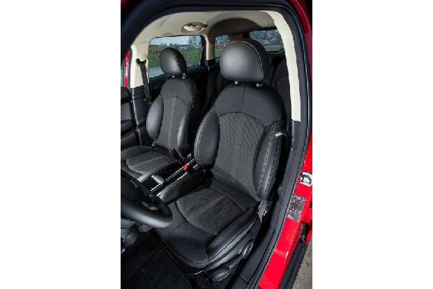 Mini One D Countryman, Fahrersitz